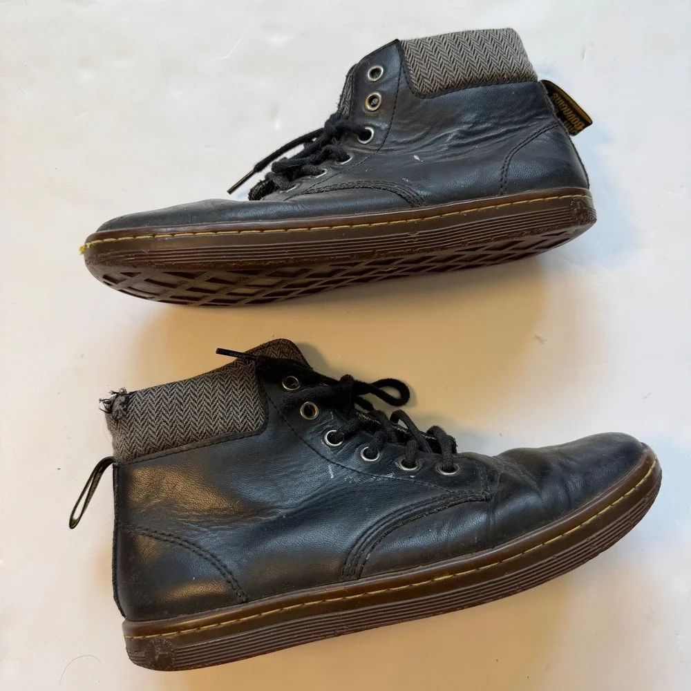 Dr. Martens Womens Padded Collar Boot Black Leather Herringbone Ankle Size 8r